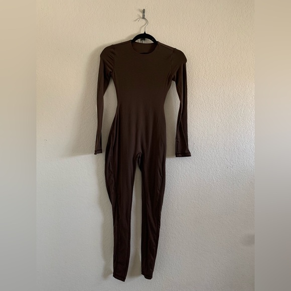 Davis Active - Backless Long Sleeve Jumpsuit Brown Women’s Size XS/S - Picture 1 of 9